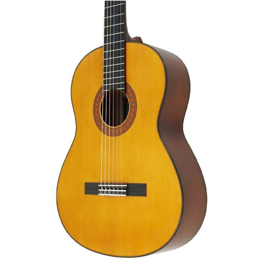 Гитара классическая Yamaha (размер 4/4)